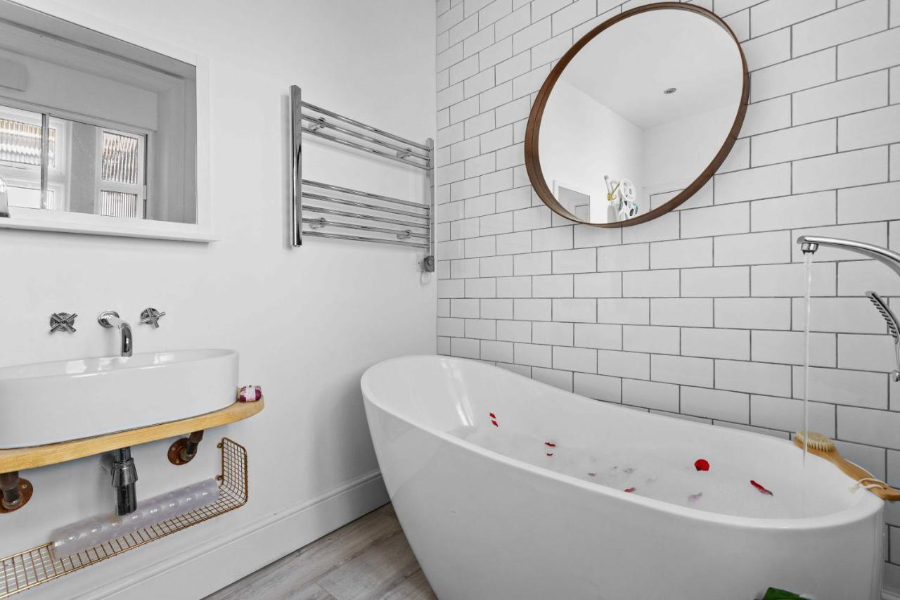 Flat 2 Fairfax Place - Modern Stylish Flat With Plenty Of Charm In Central Dartmouth Exteriér fotografie